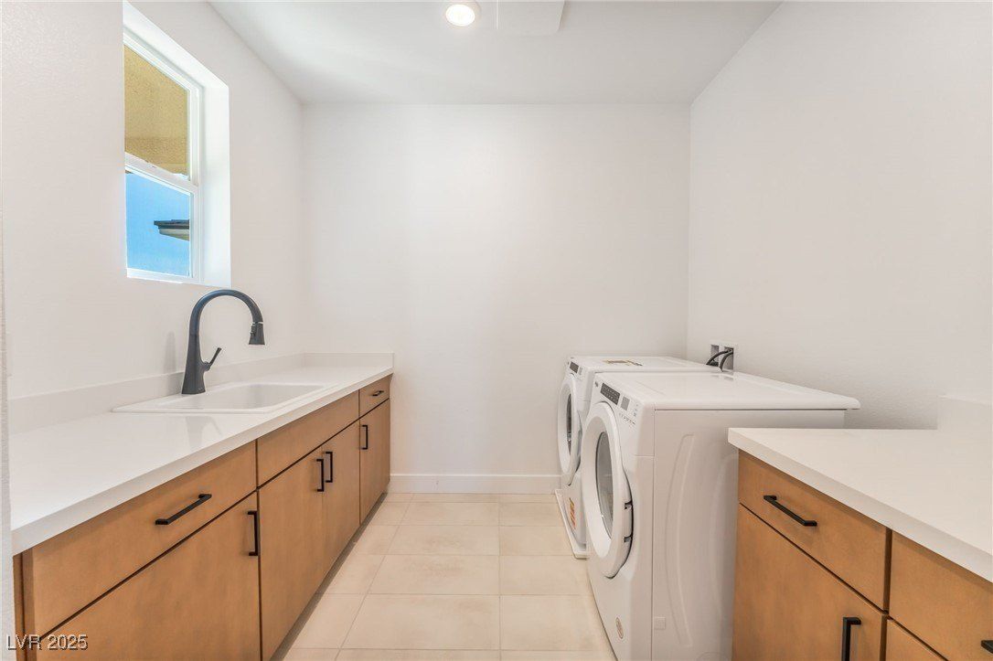 9132 Las Manaitas Avenue. Las Vegas, NV 89144