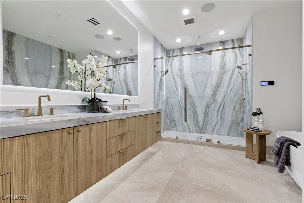 19 Rue Grimaldi Way. Henderson, NV 89011