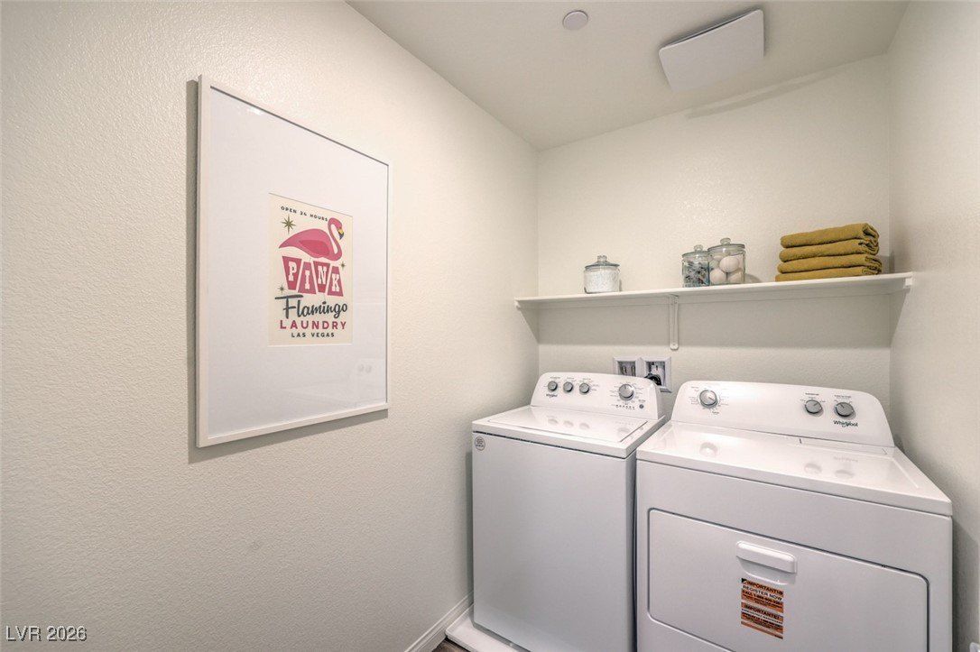 566 Speckled Robin Avenue. Henderson, NV 89011