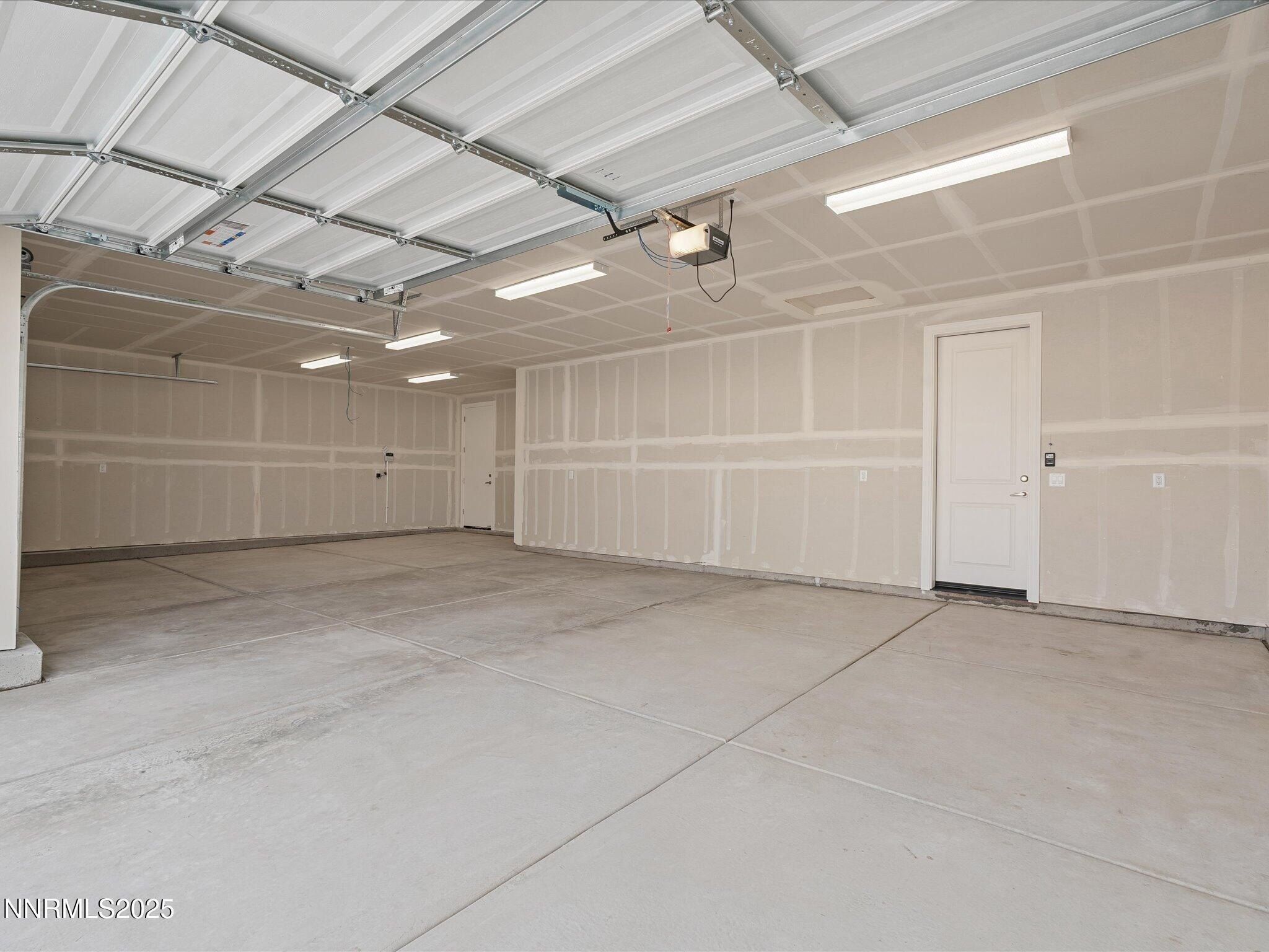 2555 Emerson Circle. Fernley, NV 89408