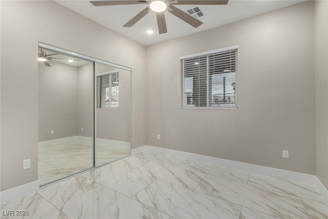 6132 Glacier Avenue. Las Vegas, NV 89156