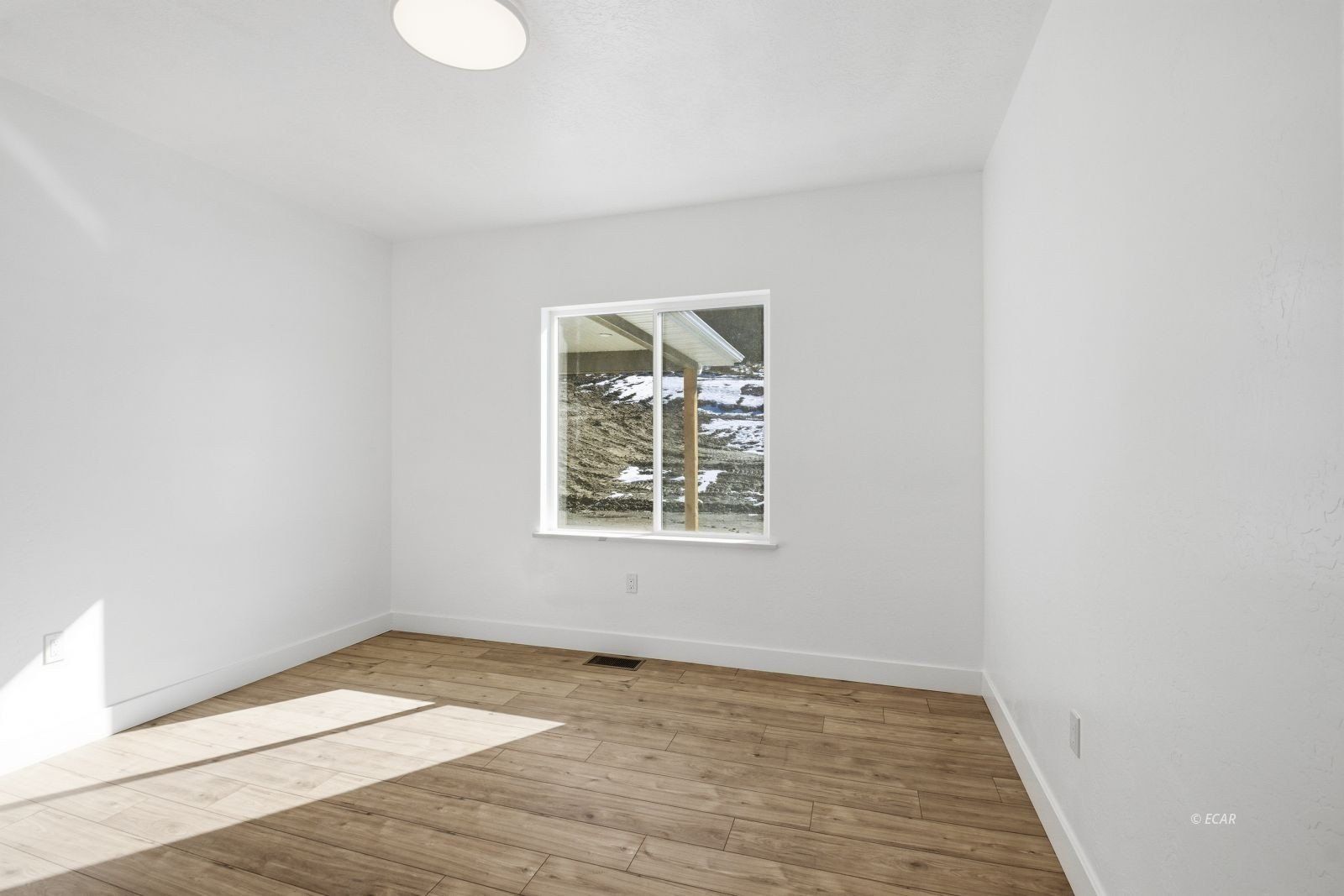 452 Country Club Plaza. Spring Creek, NV 89815