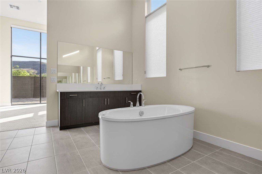 10865 Agate Cliffs Avenue. Las Vegas, NV 89135