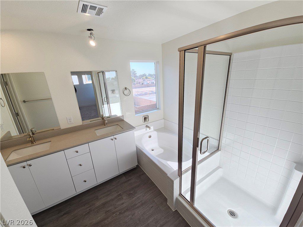 2467 Tom Collins Drive. Las Vegas, NV 89121