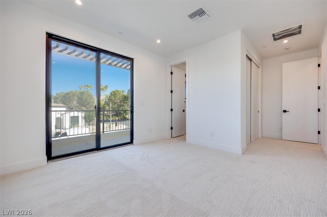 45 Bellissima Lago Court. Henderson, NV 89011