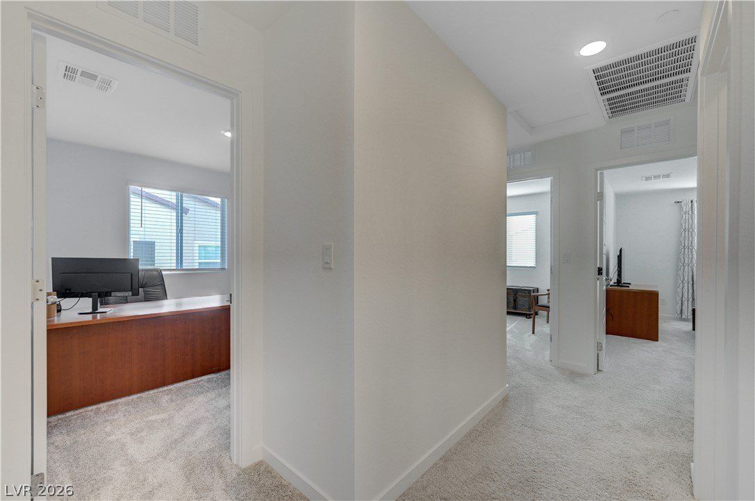 6318 Foxes Dale Street. Las Vegas, NV 89166