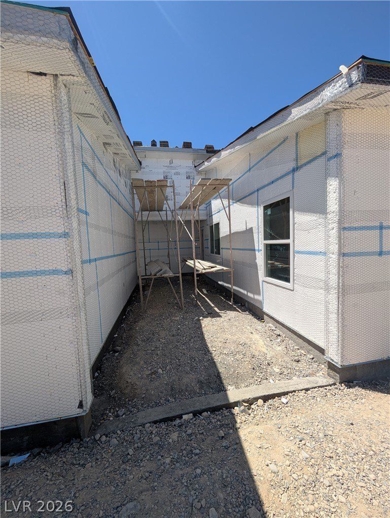 2030 Idaho. Pahrump, NV 89048
