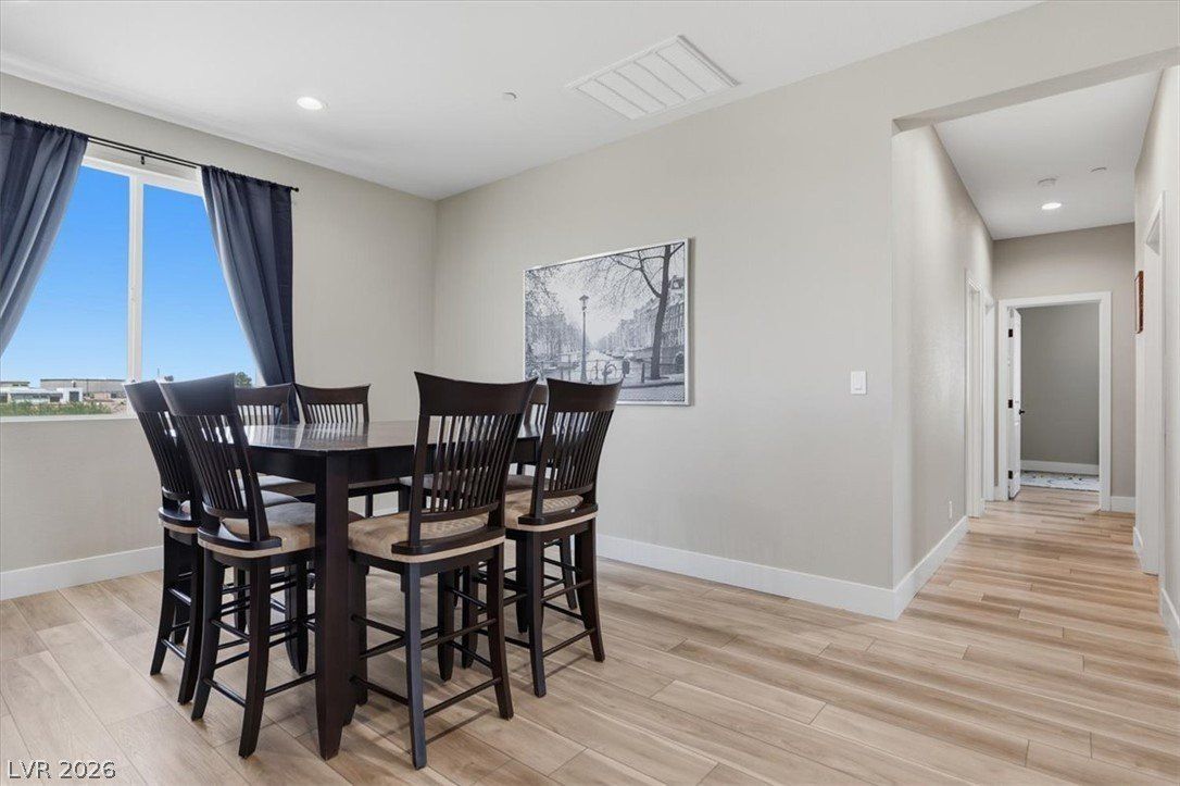 724 N Naples Street. Henderson, NV 89015