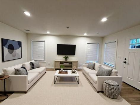 3642 Boulder Highway. Las Vegas, NV 89121