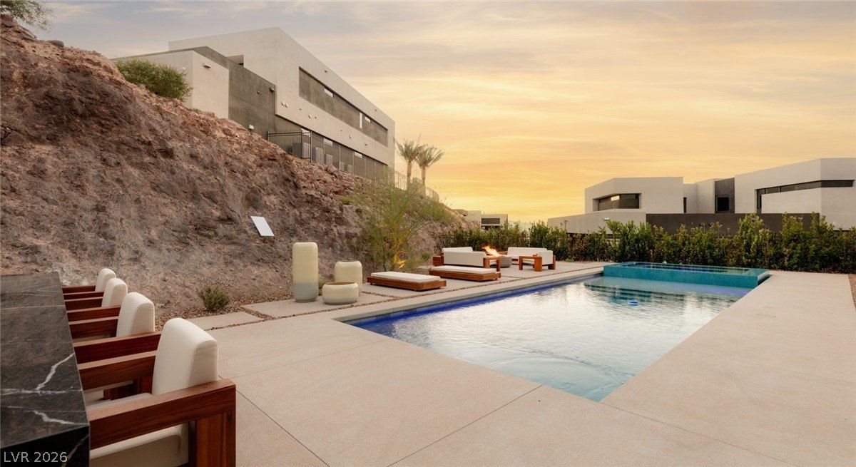 625 Sleeping Dragon Drive. Henderson, NV 89012