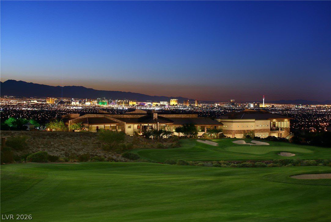543 Overlook Rim Drive. Henderson, NV 89012