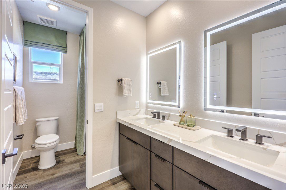 7916 Arial Bay. North Las Vegas, NV 89084