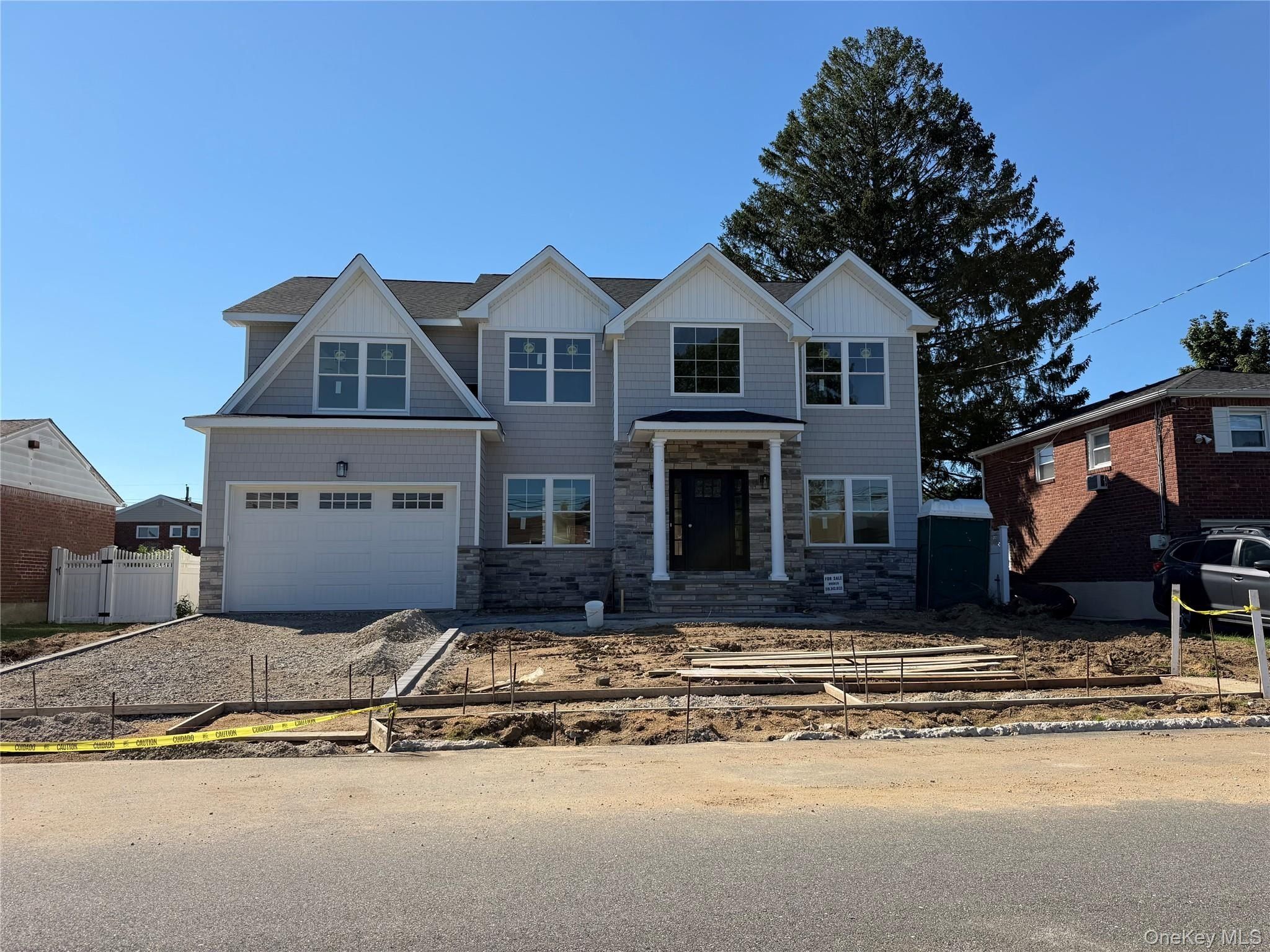 366 Broadway. Massapequa Park, NY 11762