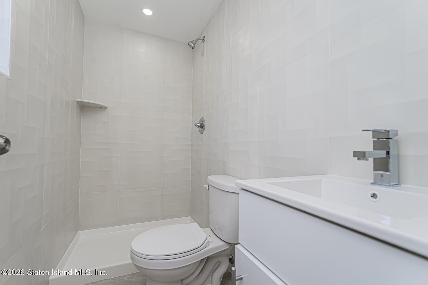 339 Mallory Avenue. Staten Island, NY 10305