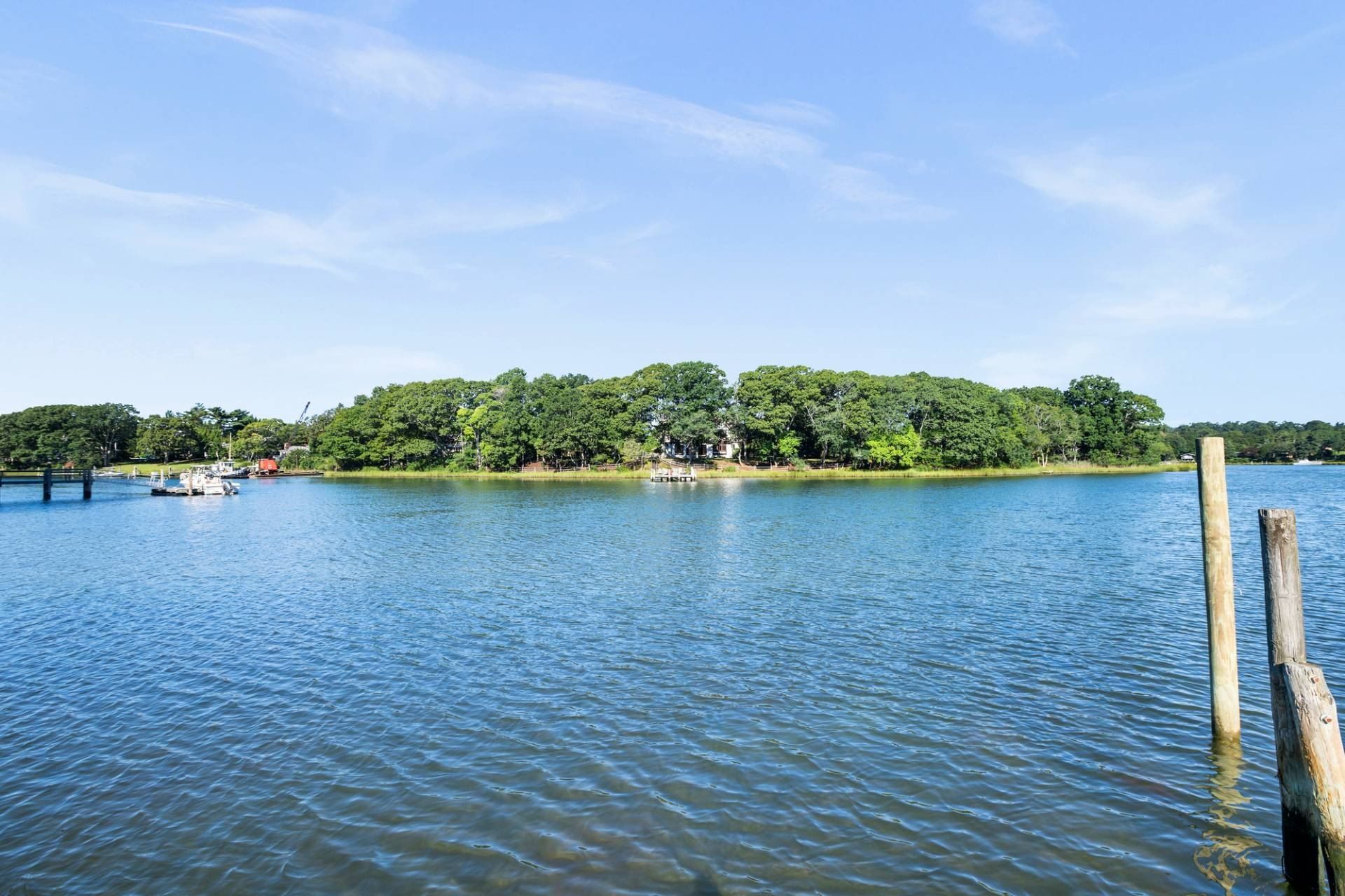8 Margarets Drive. Shelter Island, NY 11964