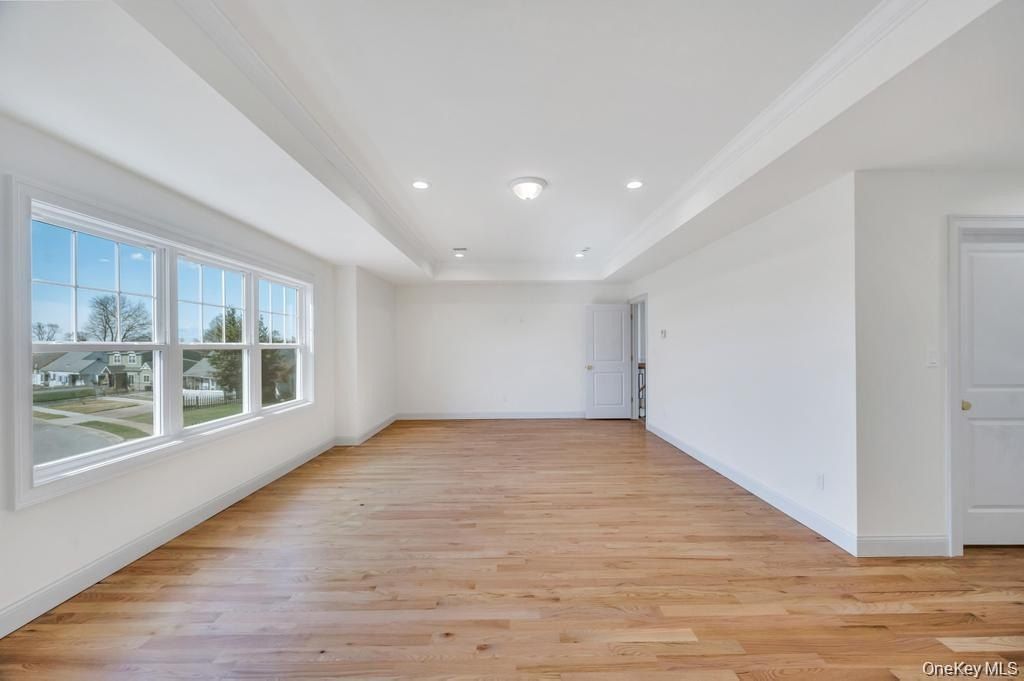 89 West Avenue. Hicksville, NY 11801