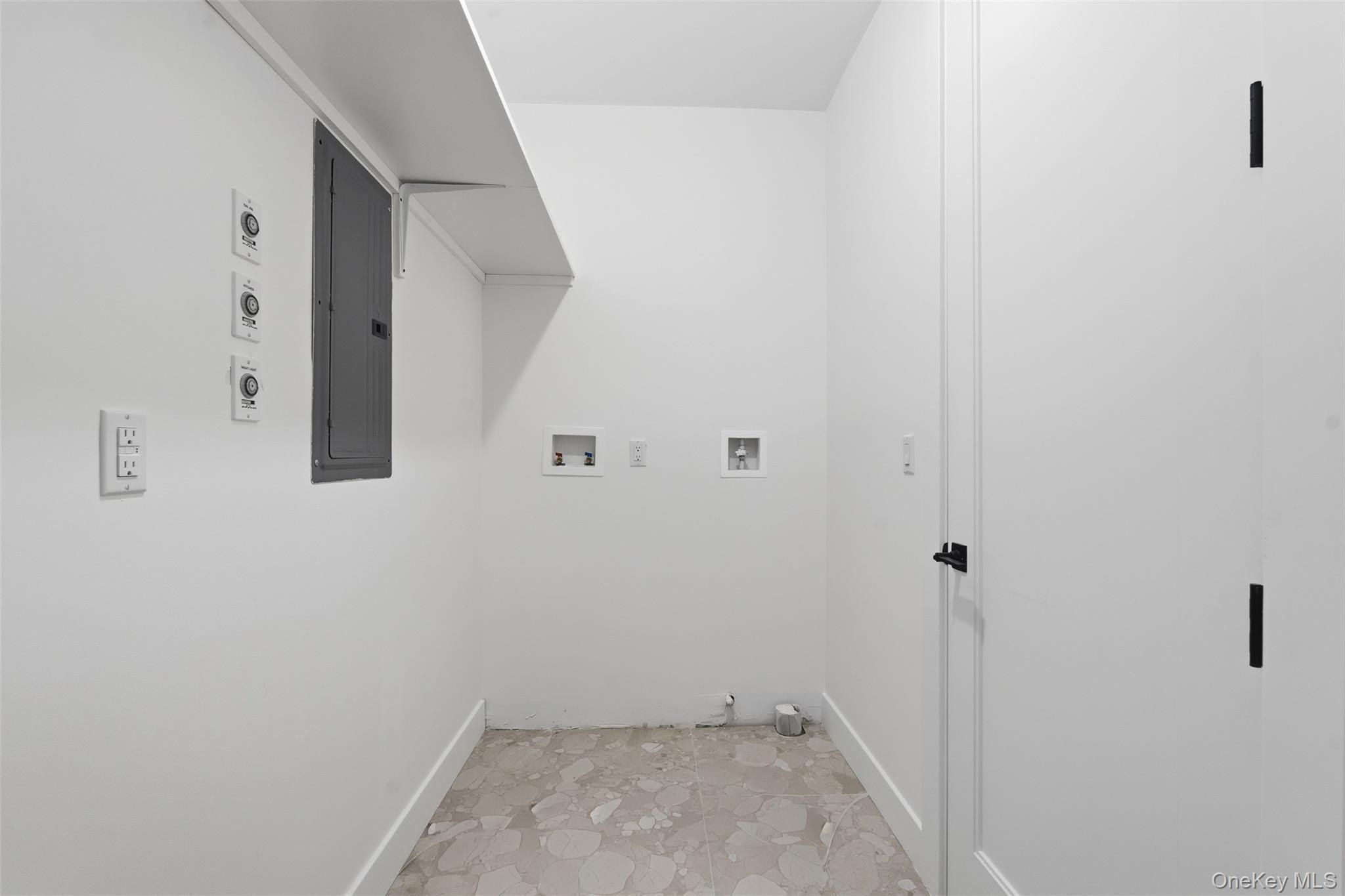 5 Valley Way. Spring Valley, NY 10977