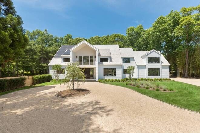 6 Sawmill Ln. East Hampton, NY 11937