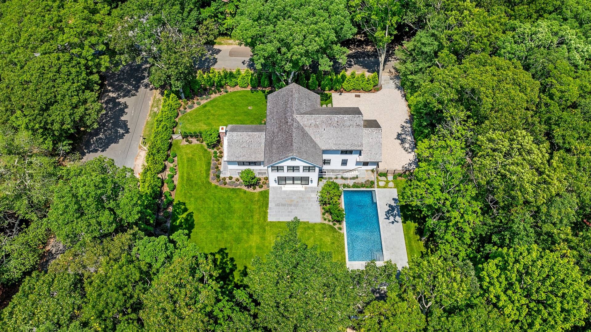 41 Montauk Avenue. East Hampton, NY 11937