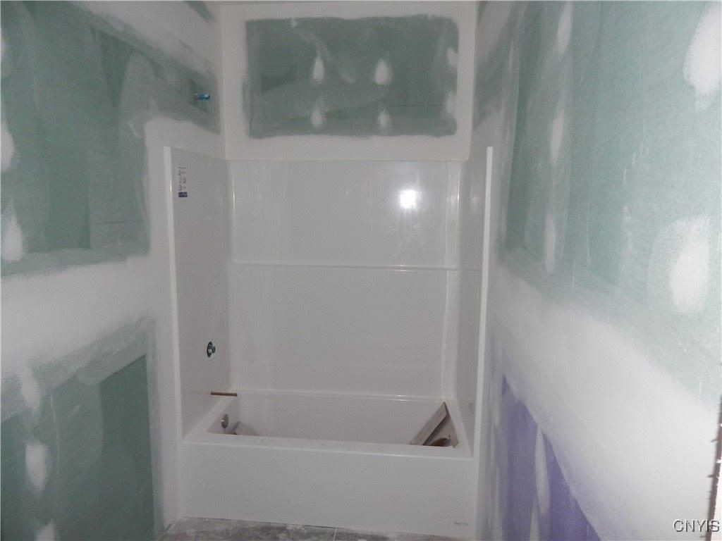 5302 Bunker Hill Way. Syracuse, NY 13207