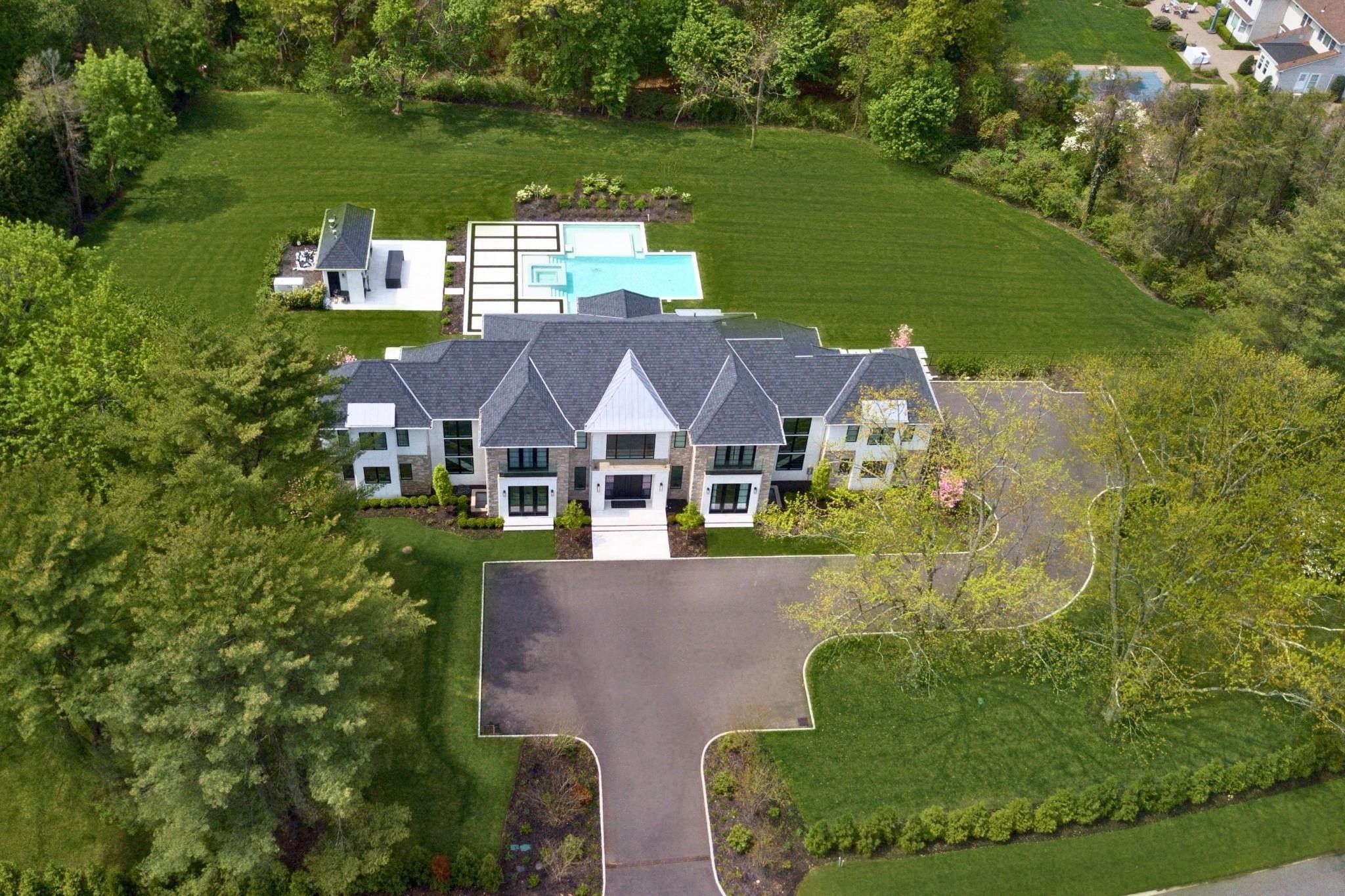 30 Evans Drive. Brookville, NY 11545