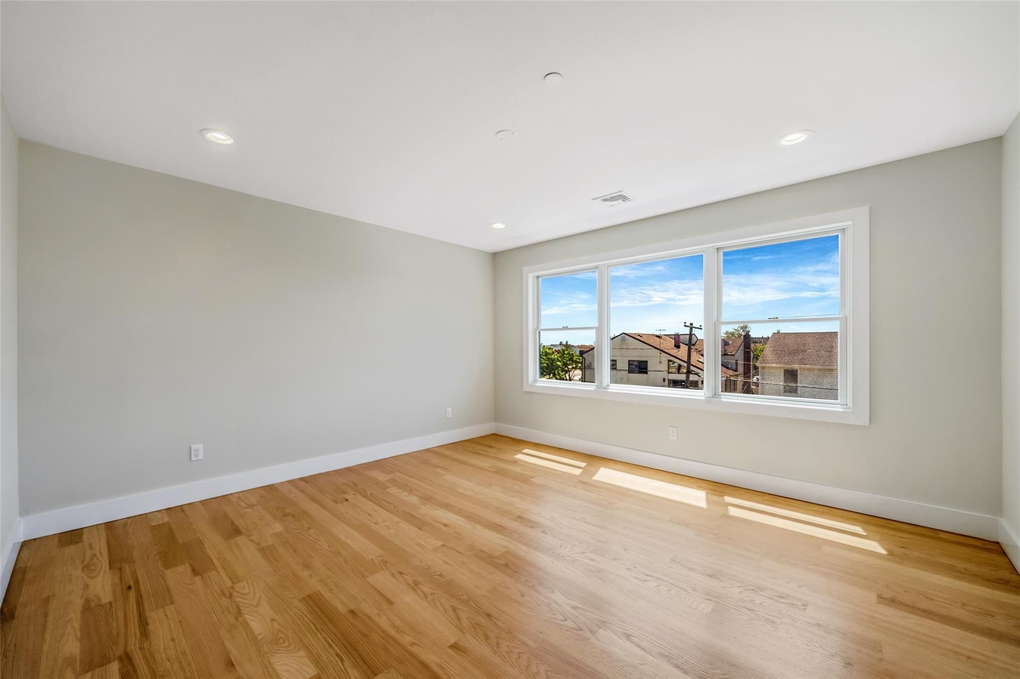 243 Mott Street. Oceanside, NY 11572