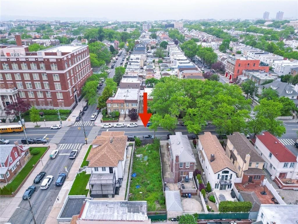 7917 12Th Avenue. Brooklyn, NY 11228