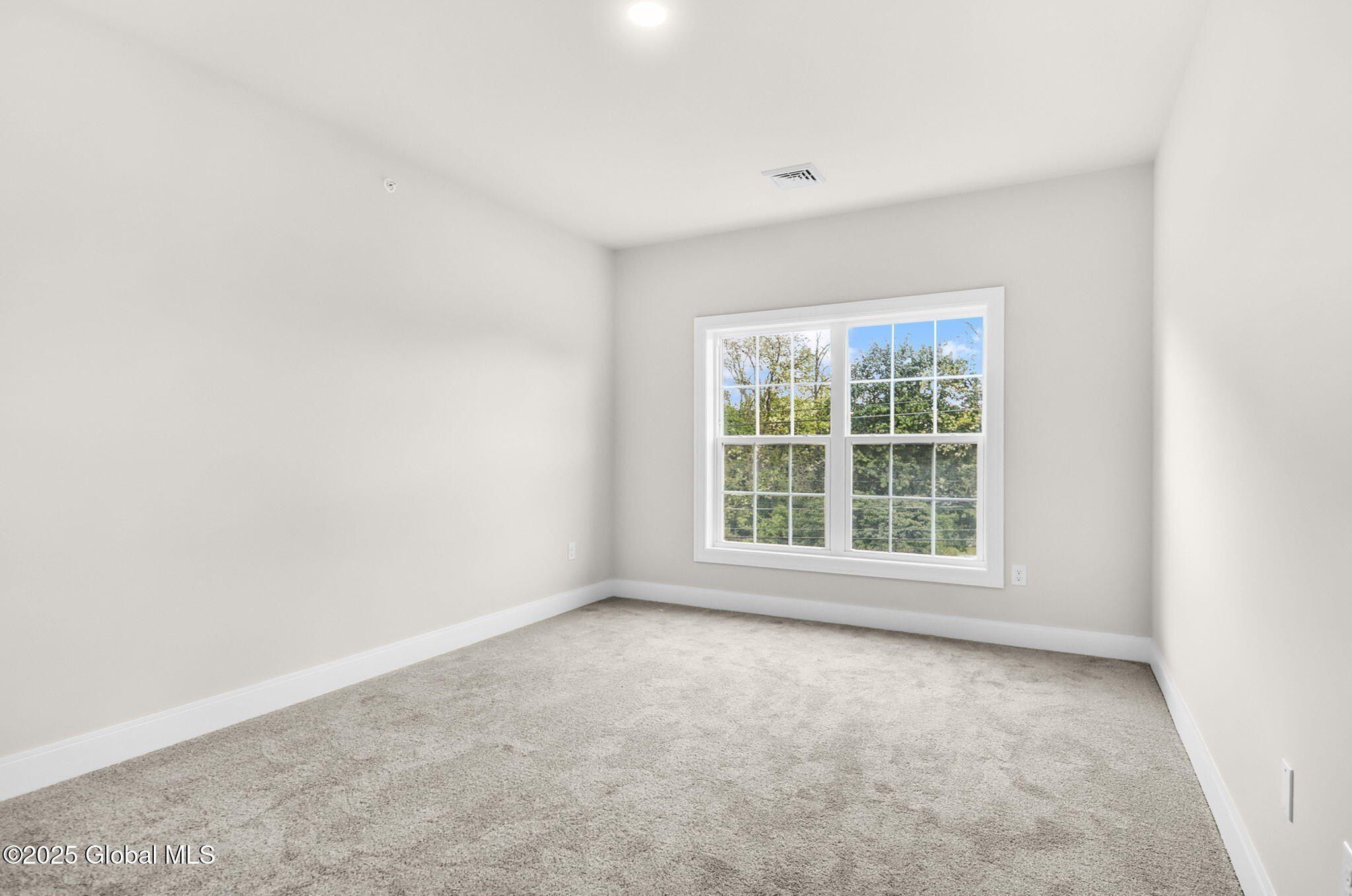 605 Vly Pointe Drive. Niskayuna, NY 12309