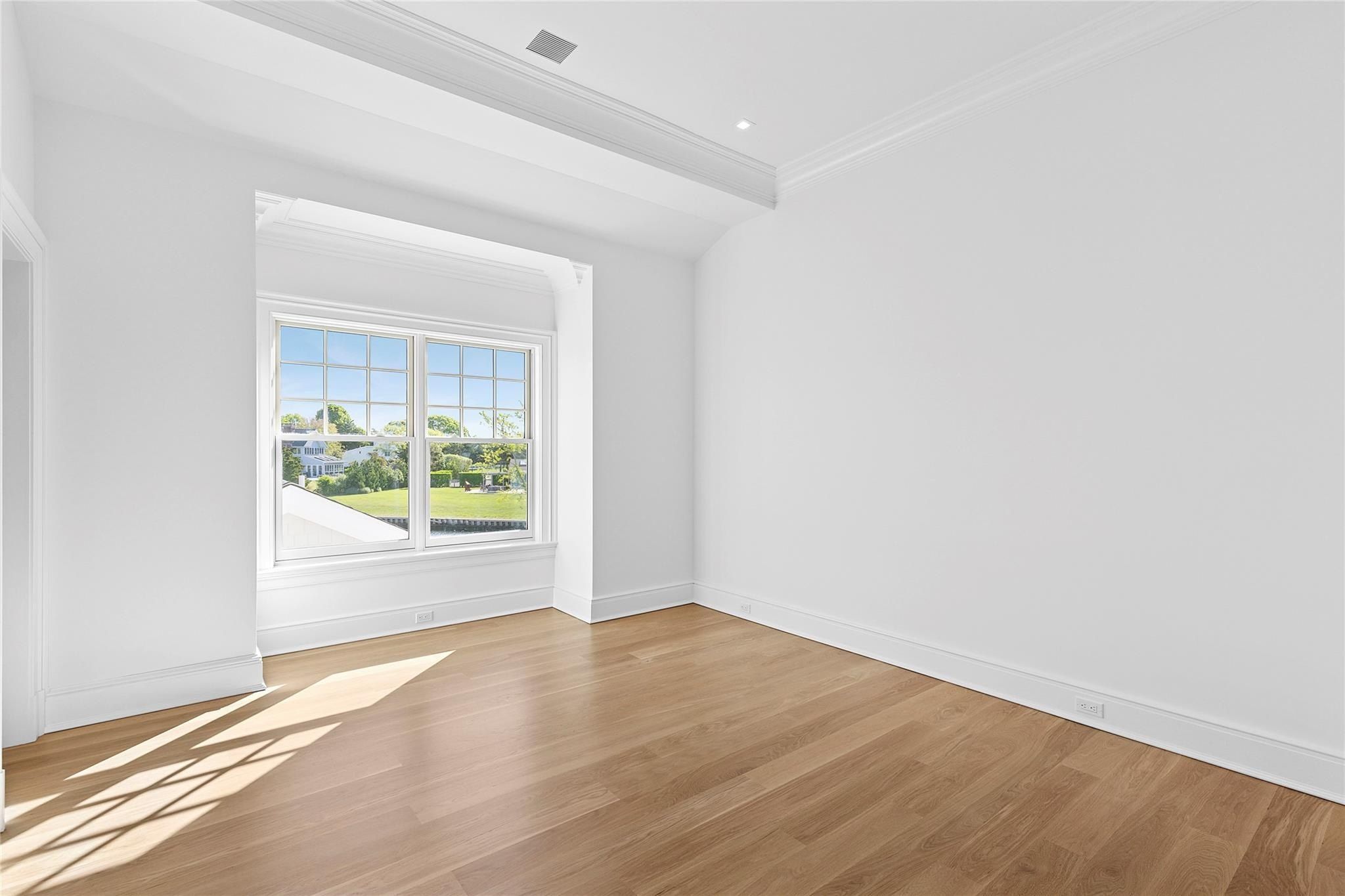 44 Club Lane. Remsenburg, NY 11960