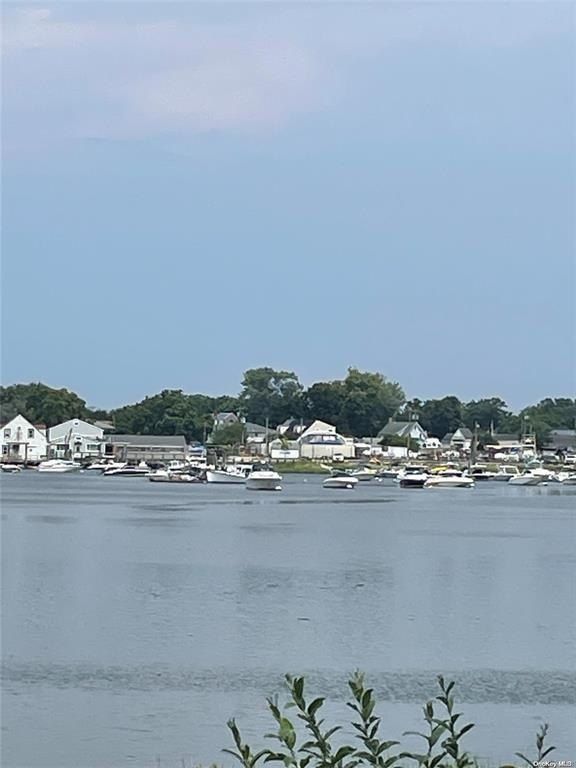 758 Connecticut View Drive. Oyster Bay, NY 11771