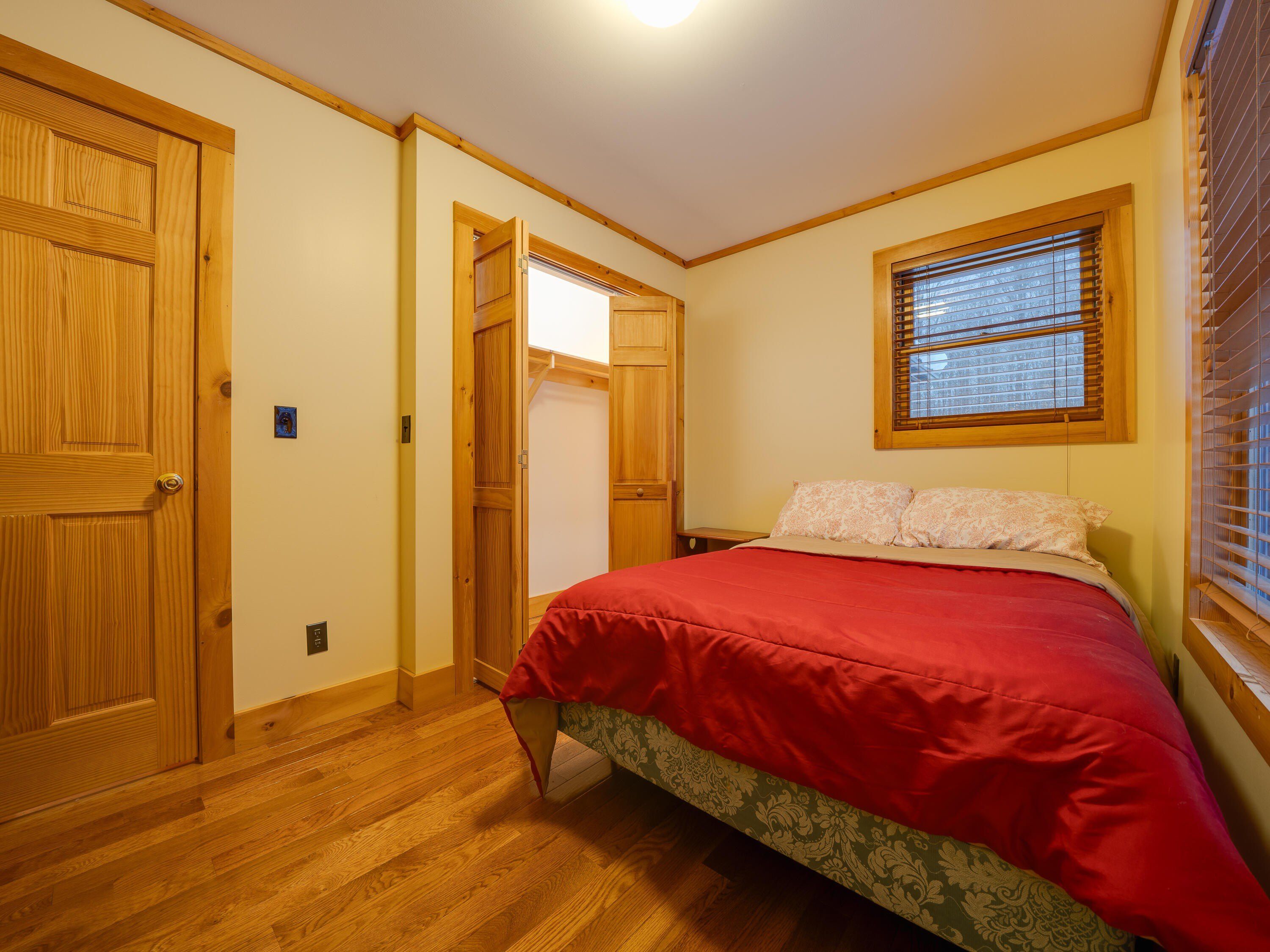 88 Short Ridge Way. Long Lake, NY 12847