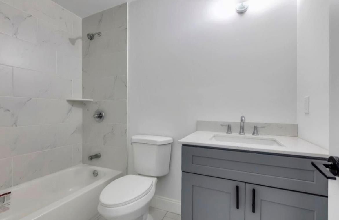 20 10Th Street. Ronkonkoma, NY 11779