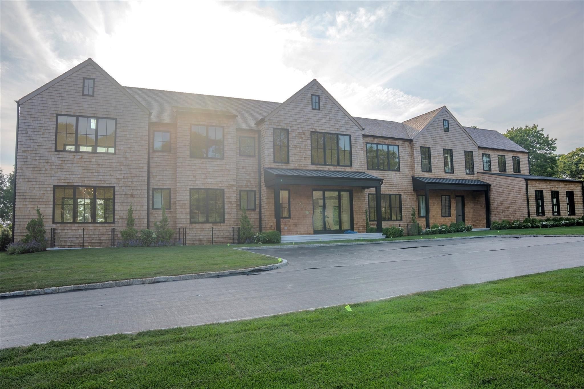 150 Edge Of Woods Road. Southampton, NY 11968