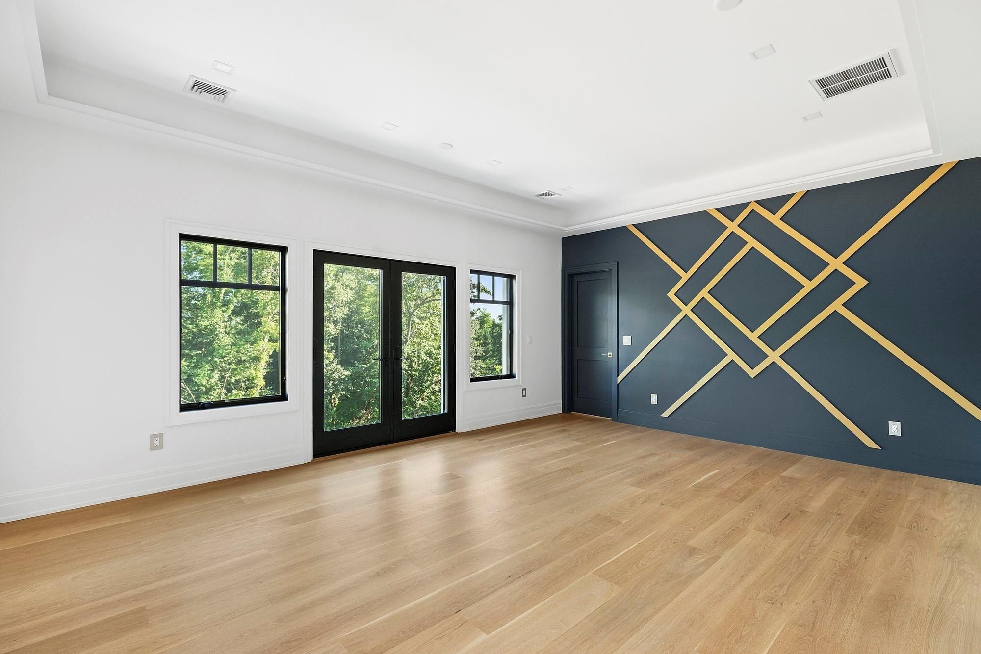 26 Saint Andrews Court. Old Westbury, NY 11568