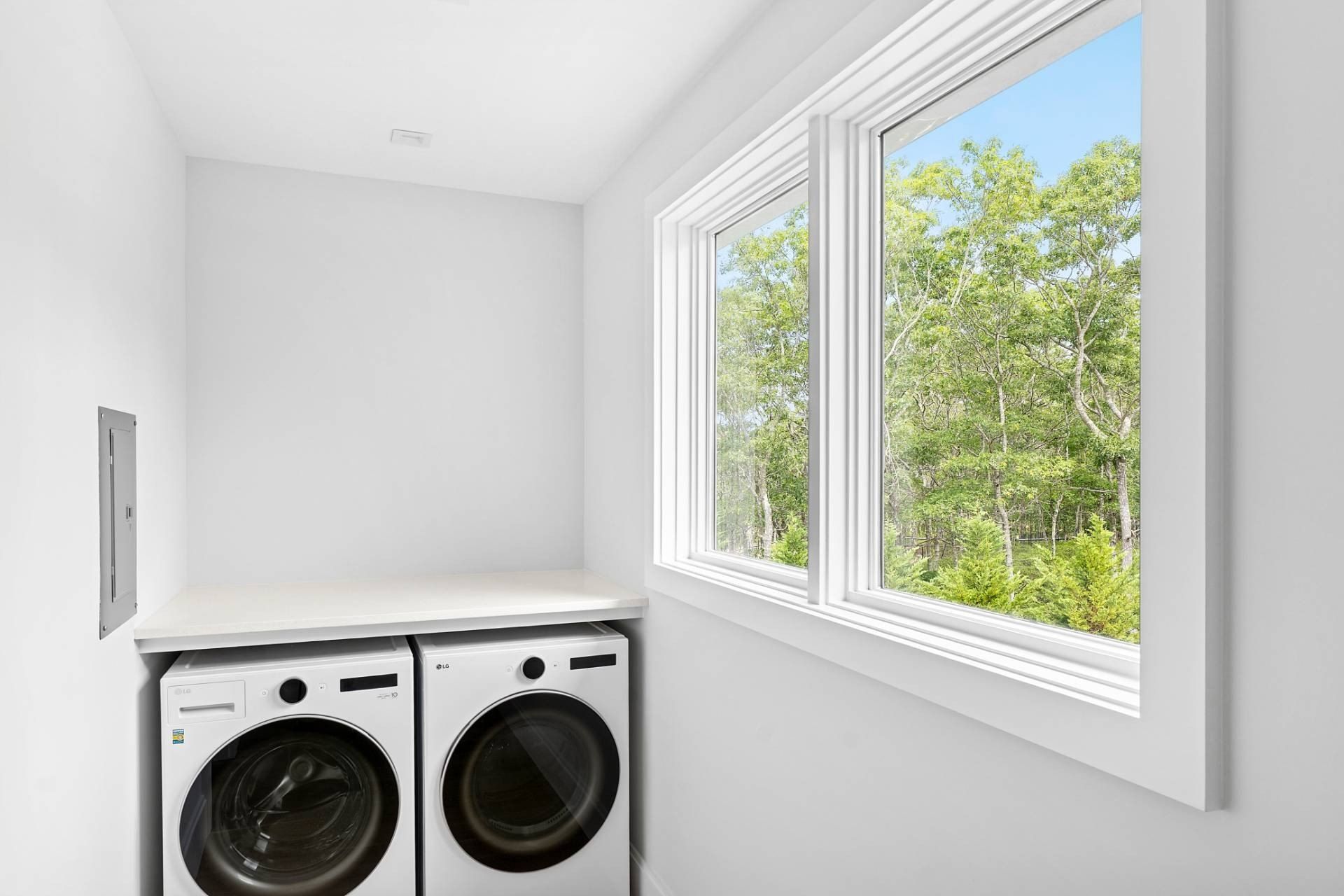 2061 Deerfield Rd. Sag Harbor, NY 11963