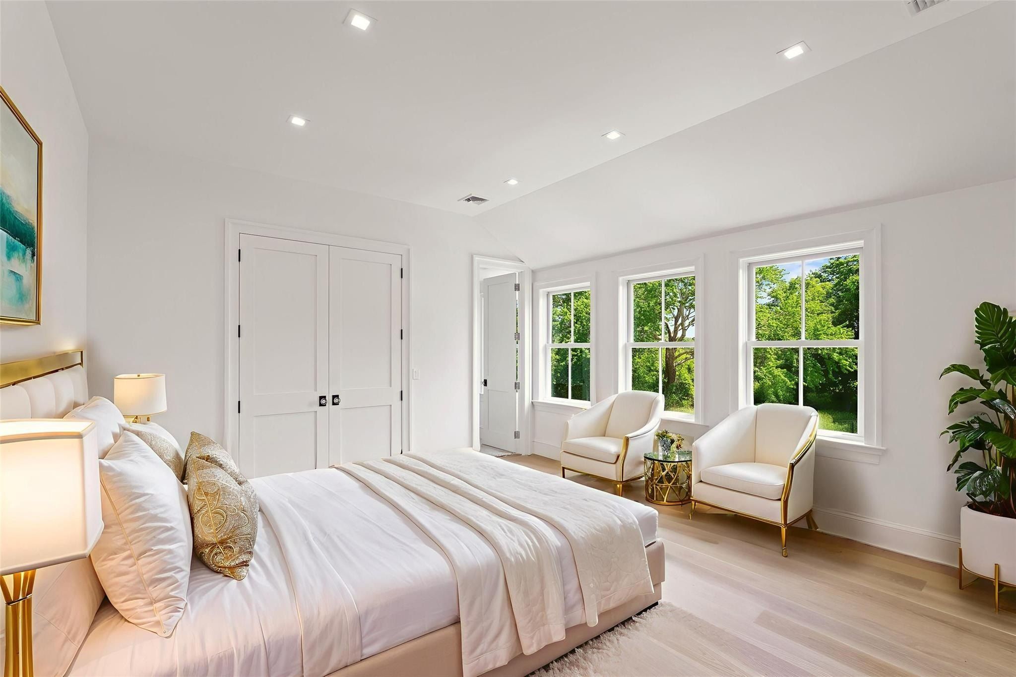 161 South Road. Westhampton, NY 11977