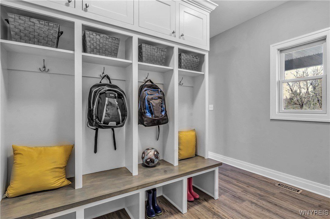 5693 Dorothy Circle. Clarence Center, NY 14032