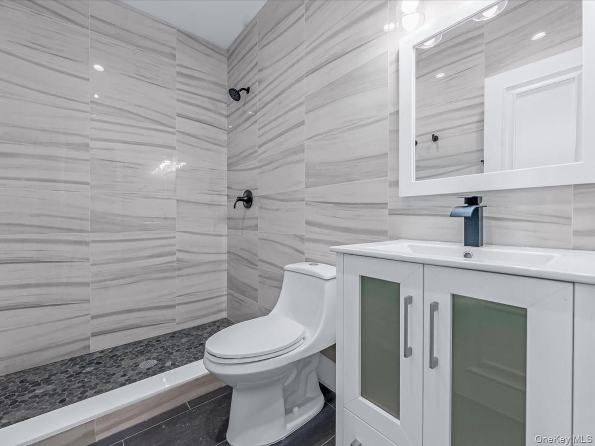 23317 38Th Drive. Douglaston, NY 11363