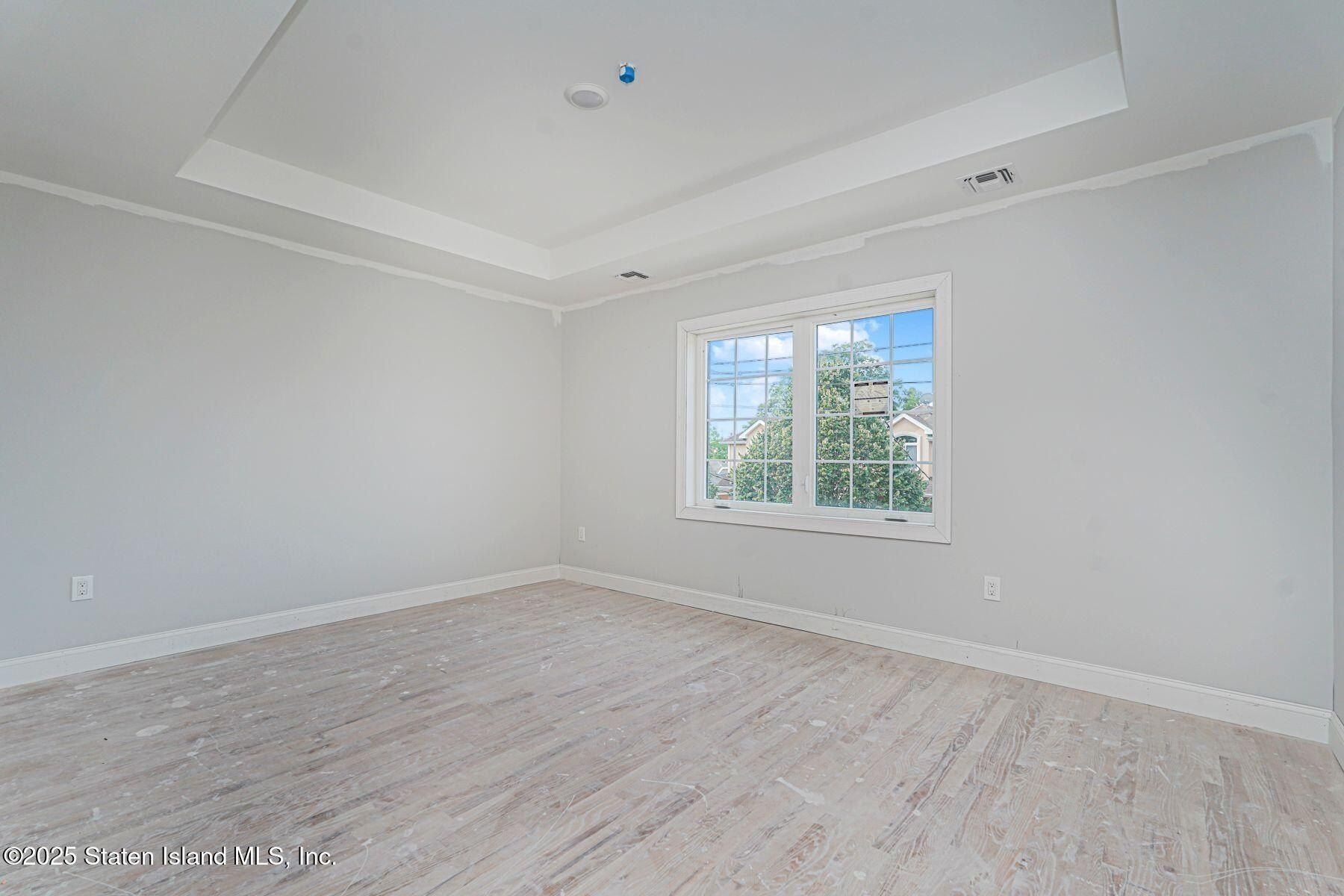 79 Alberta Avenue. Staten Island, NY 10314