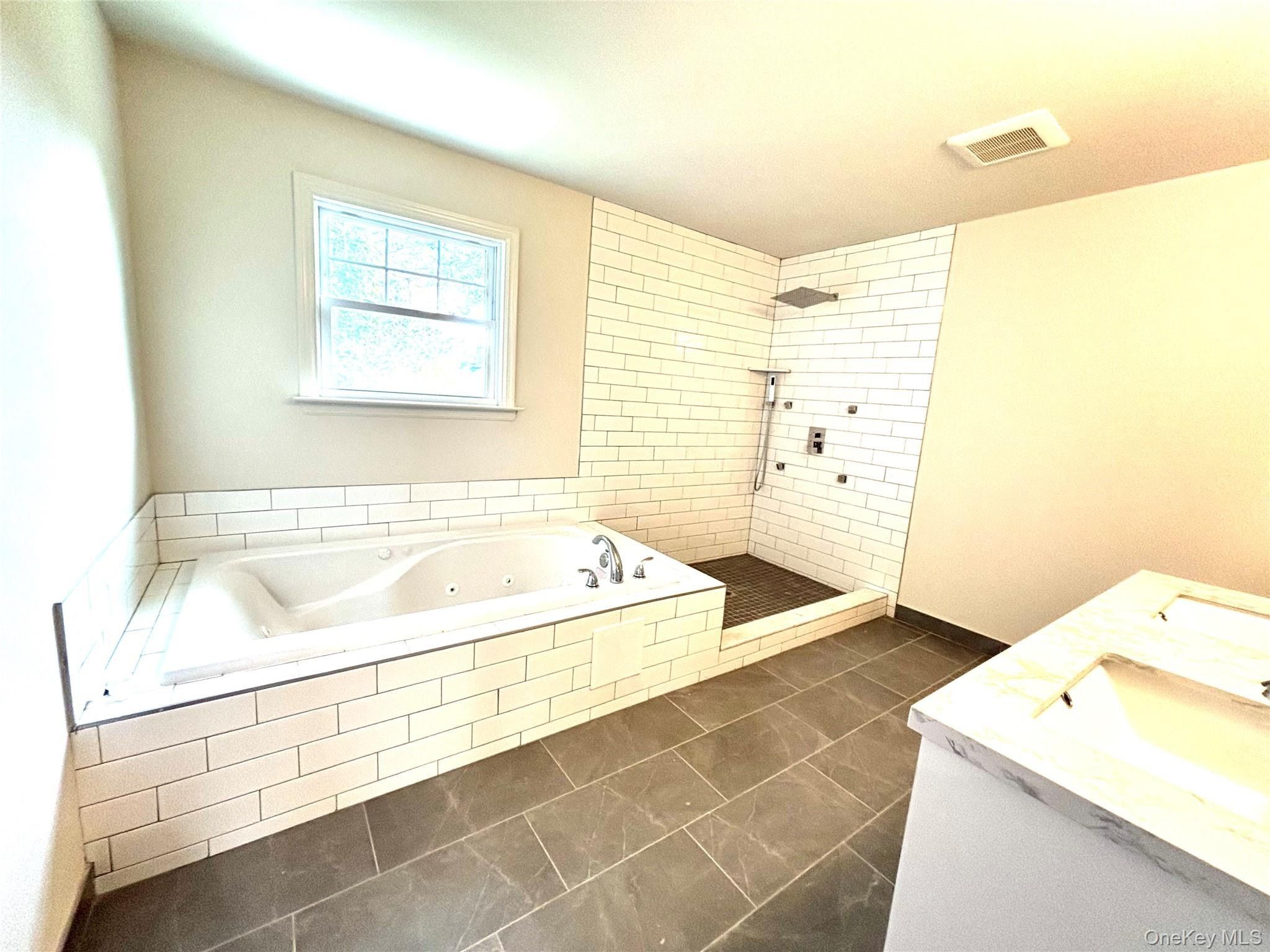 726 Middle. Bayport, NY 11705