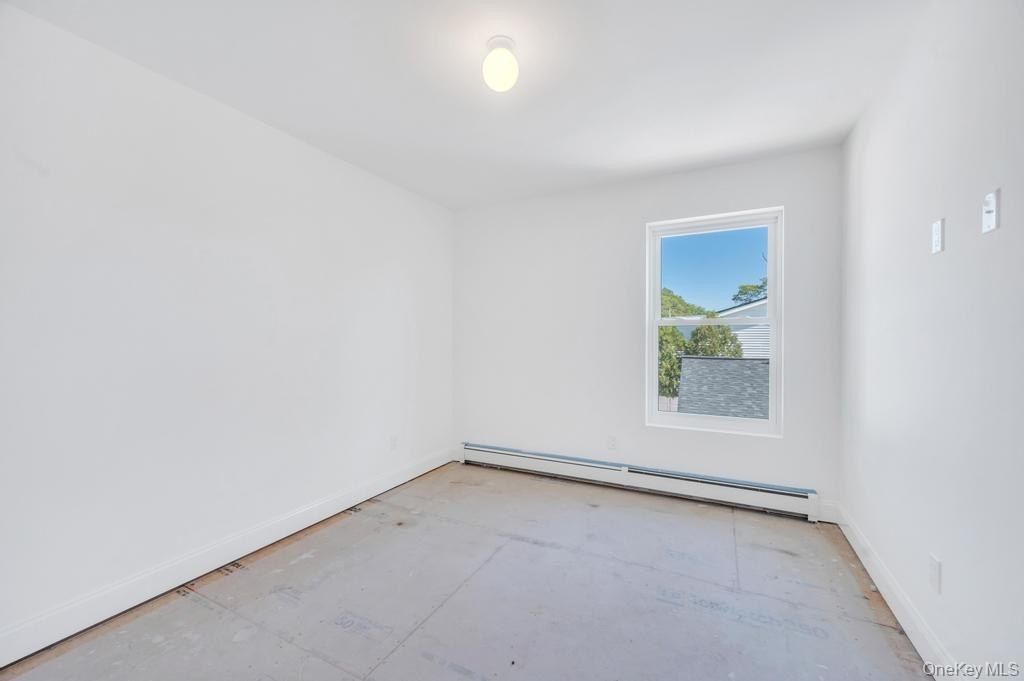 33 Rosemont Avenue. Farmingville, NY 11738