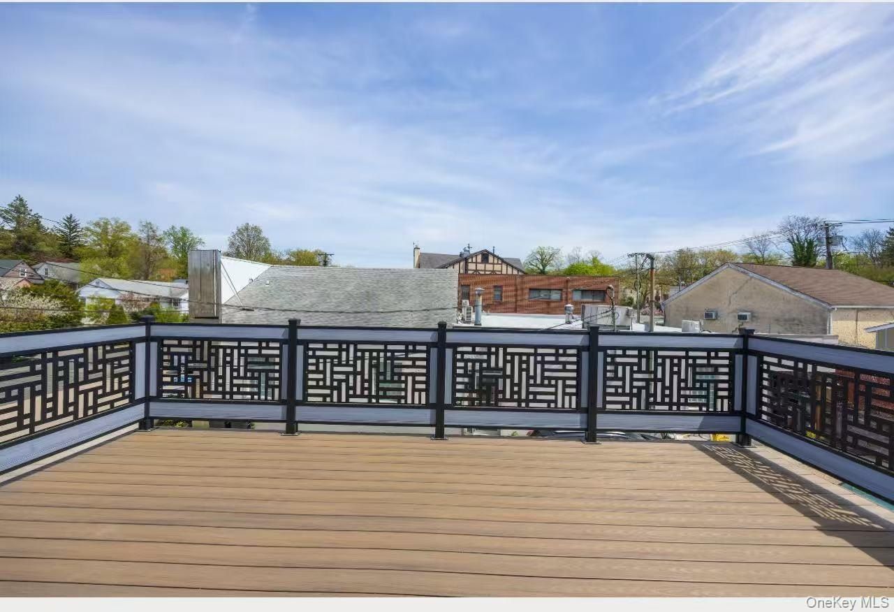 20 Genevieve Place. Great Neck, NY 11021