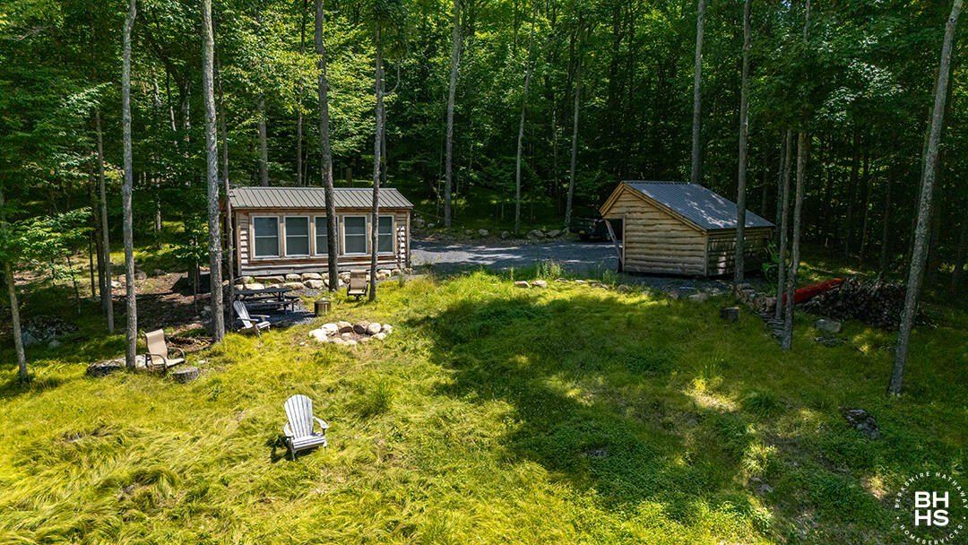 104 Moose Hill Way. Keene, NY 12942