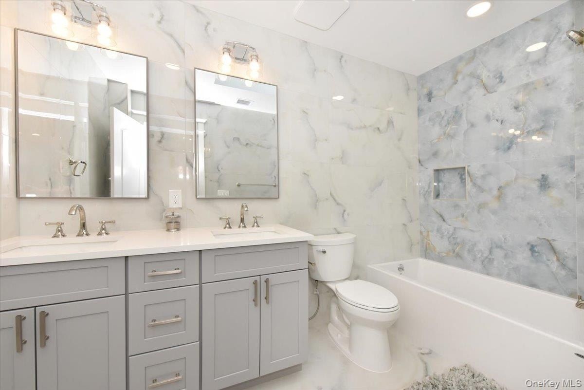 147 Norman Street. New Hyde Park, NY 11040