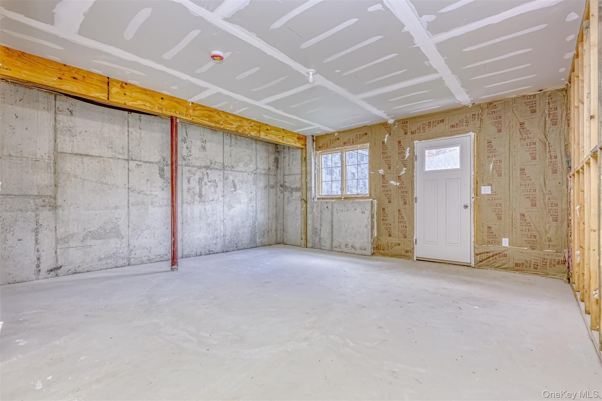 14 Silverwood Circle. Suffern, NY 10901