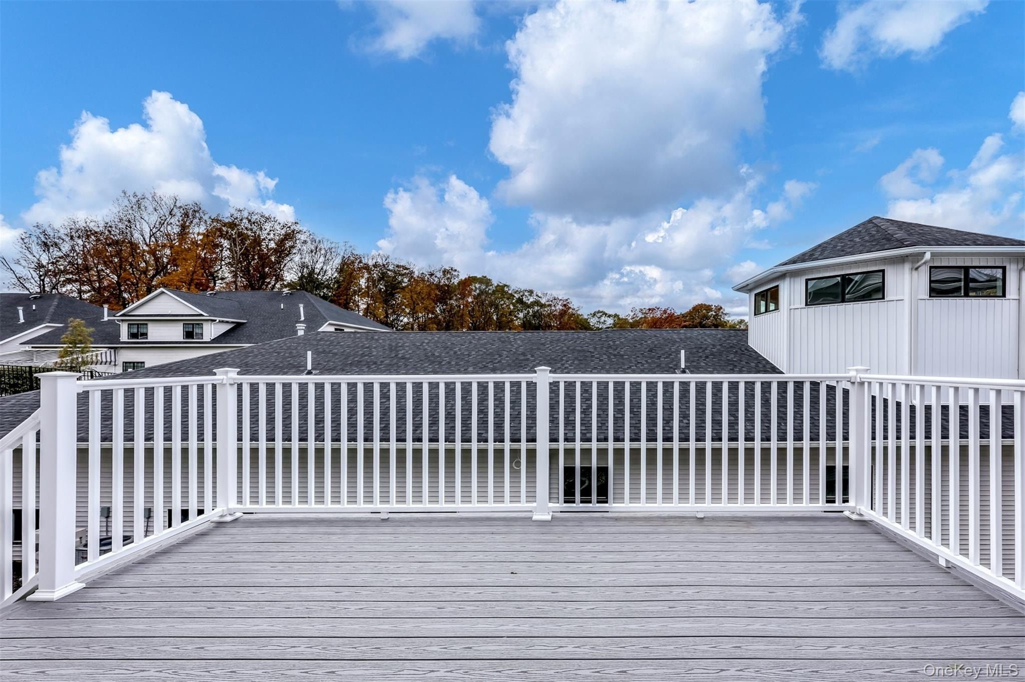 16 Silverwood Circle. Suffern, NY 10901