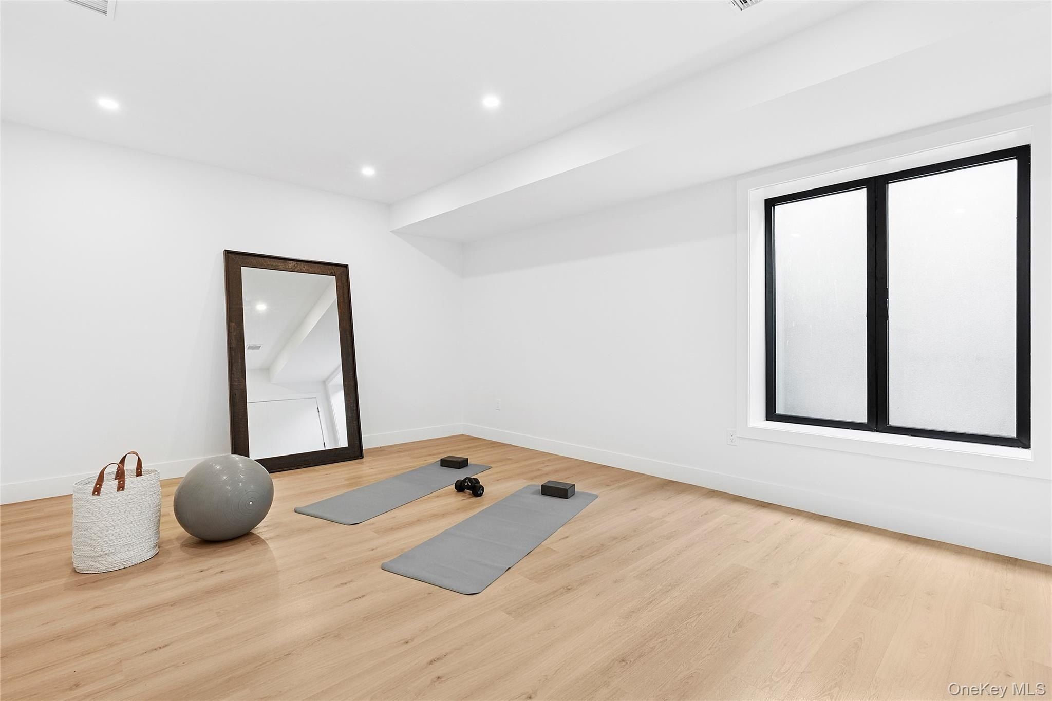 19620 Soundview Avenue. Southold, NY 11971