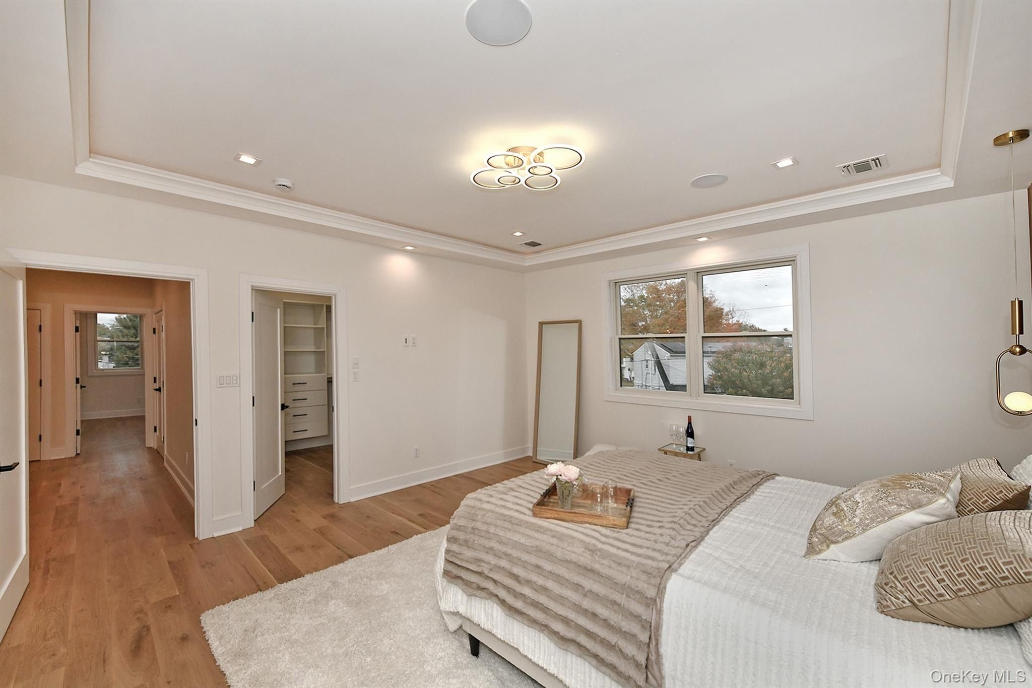 39 Forest Lane. Westbury, NY 11590