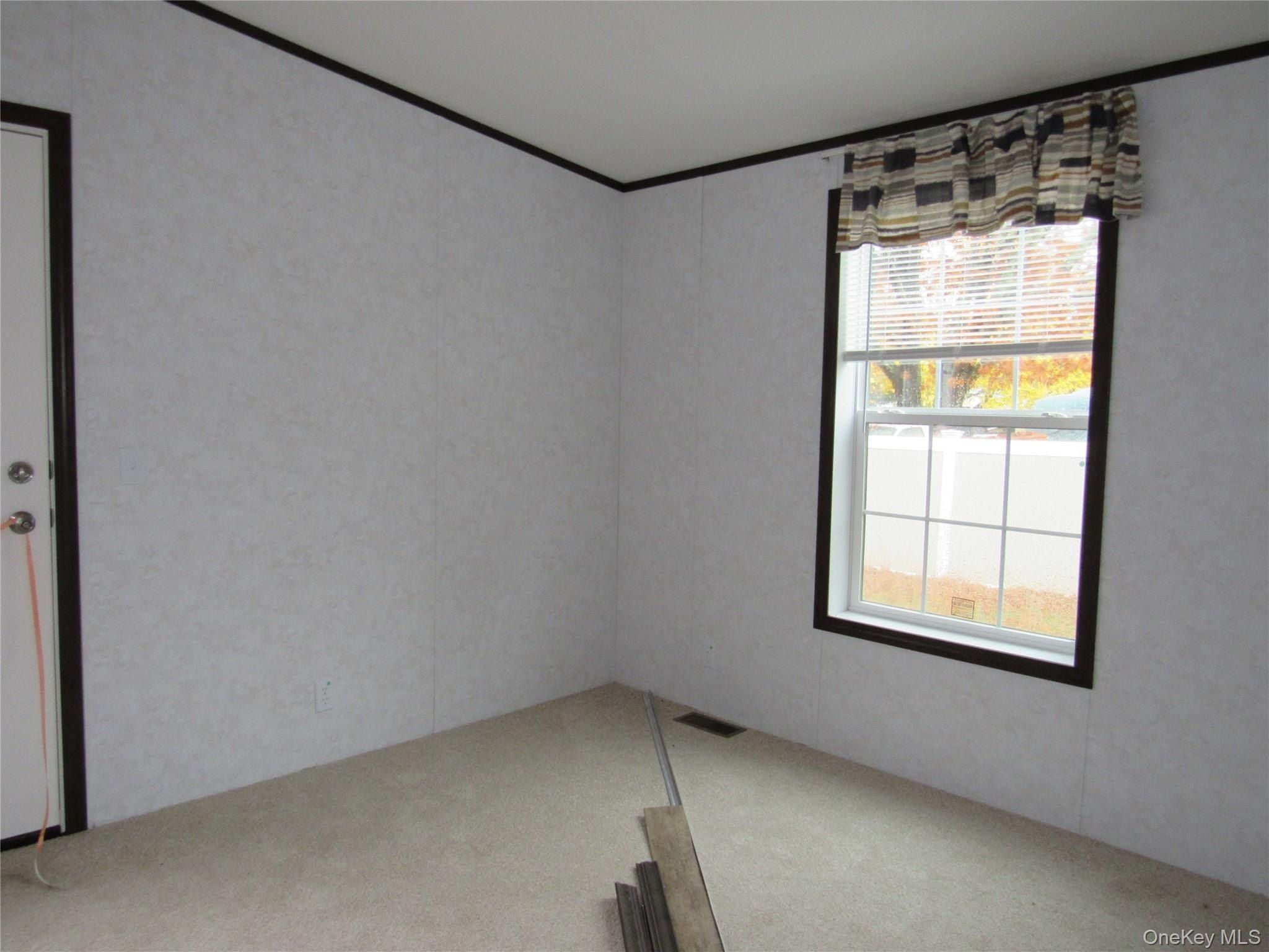 525 57 Riverleigh Avenue Unit 57. Riverhead, NY 11901