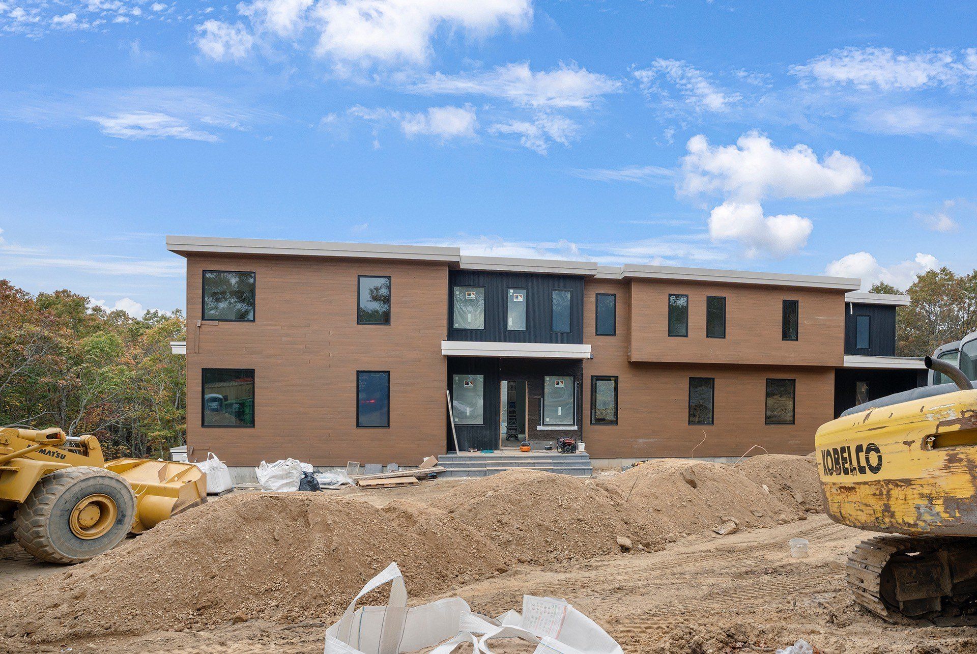 207 Middle Line Highway. Southampton, NY 11968